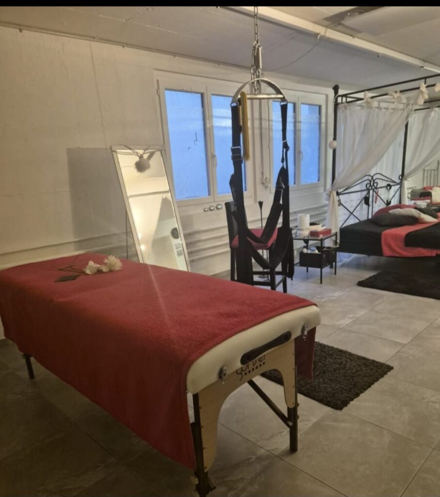 Seitensprungzimmer, Frauenfeld, Massageliege