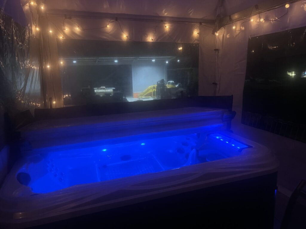 Seitensprungzimmer, Steffisburg, Whirlpool