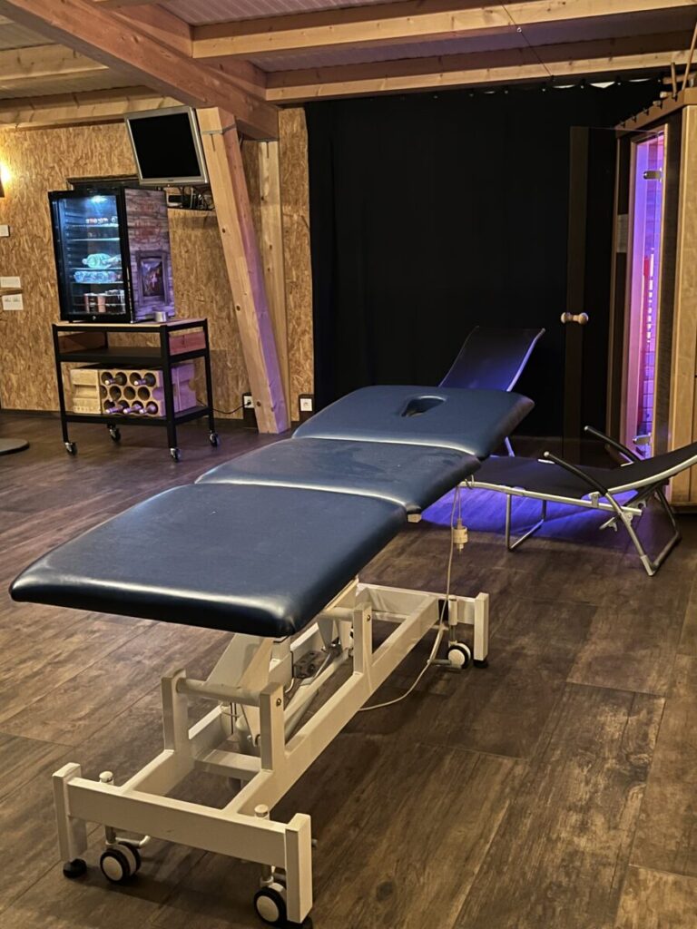 Seitensprungzimmer, Steffisburg, Massageliege