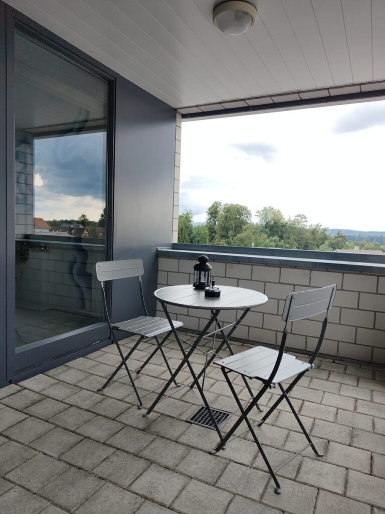 Seitensprungzimmer, Nuerensdorf, Balkon