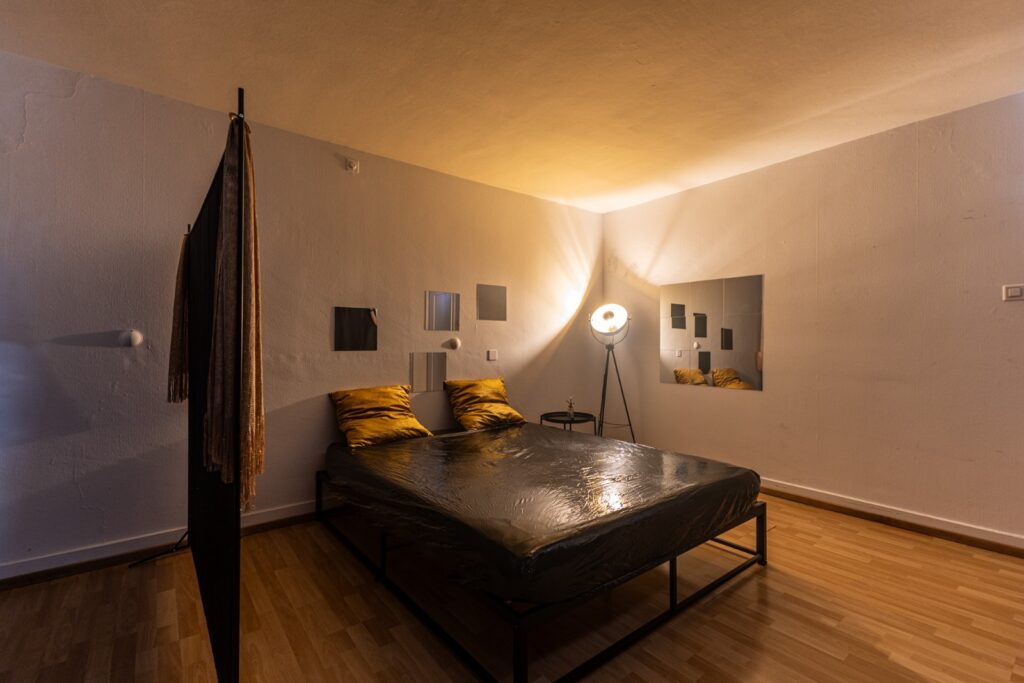 Seitensprungzimmer, Lenzburg Zentrum, Bett
