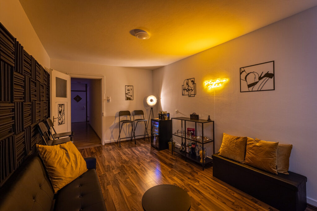Seitensprungzimmer, Lenzburg Zentrum, Stuehle